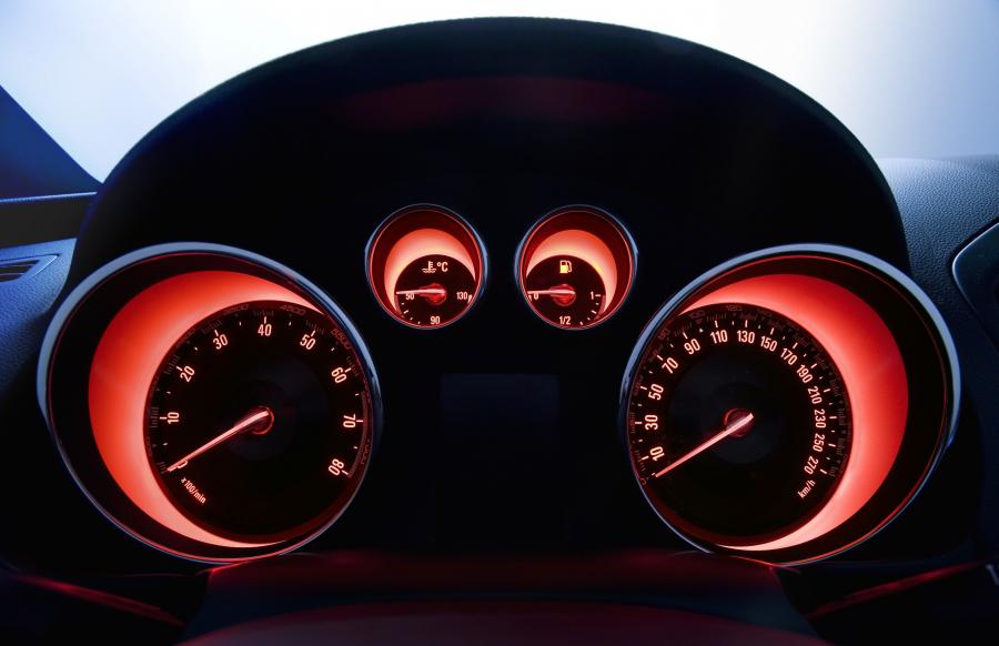  Opel GTC Concept 2007 года  (фото 27 из 74)